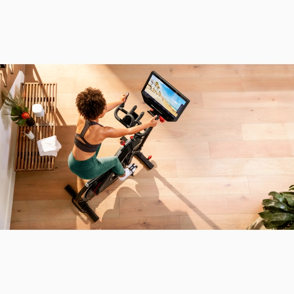 Išmanusis  "premium" dviratis treniruoklis - spineris Bowflex VeloCore TFT 22" HD