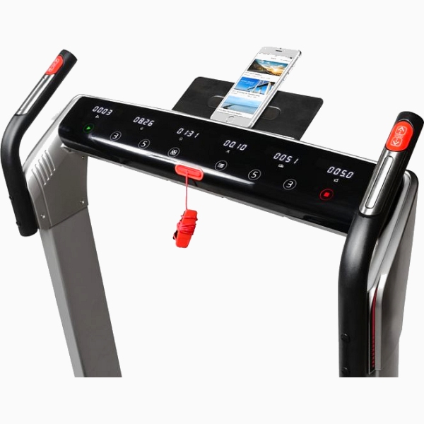 Kompaktiškai sulankstomas bėgimo takelis Flow Fitness DTM400i LED Kompaktiškai sulankstomas bėgimo takelis Flow Fitness DTM400i LED