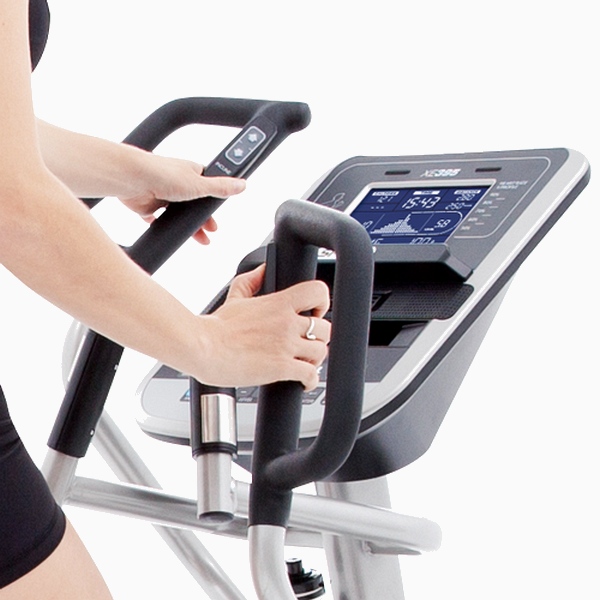 Elipsinis treniruoklis Spirit Fitness XE395 LCD